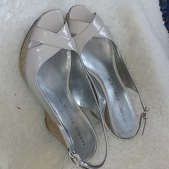 Marc Fisher Peep Toe Sling Back Sandal - Picture 1 of 5